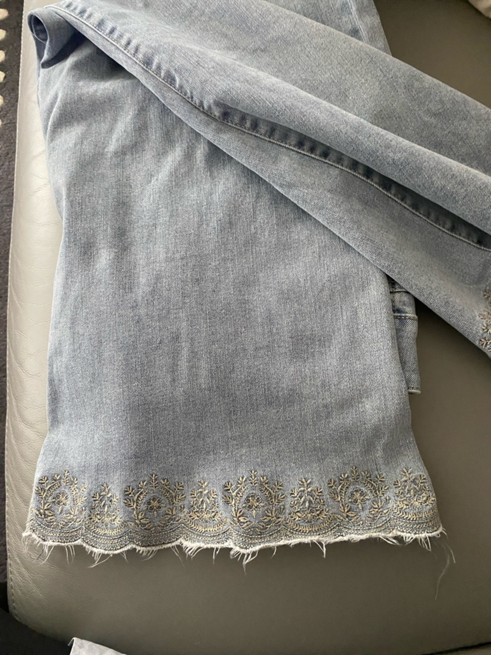 High-Rise Light Wash Women's Jeans wide leg embroidered hem